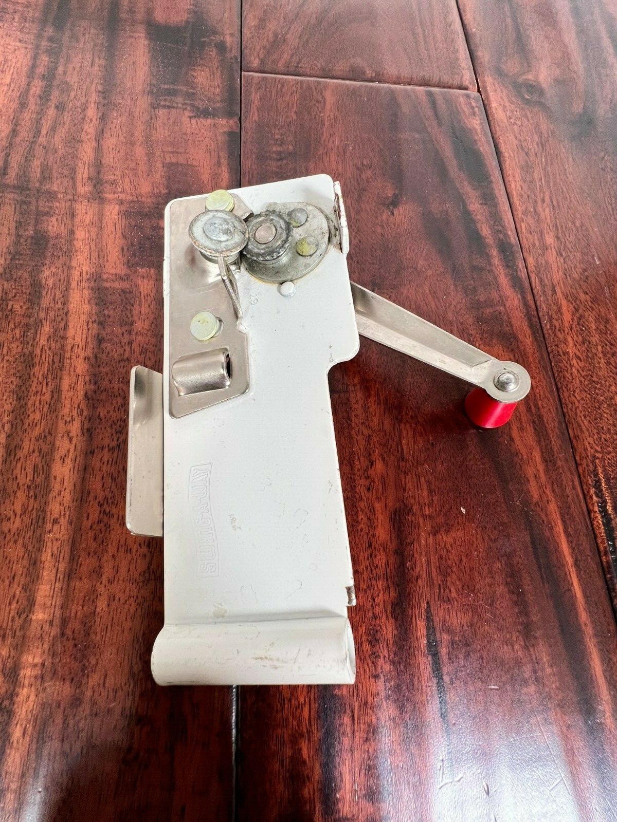 Swing Away Handle Wall Mount Manual Can Opener Vintage White & Silver