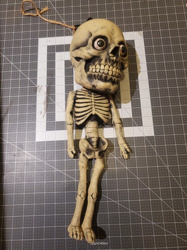 Vintage 2001 Paper Magic Group Skeleton Hanging Latex Foam Halloween Prop Used - Picture 20 of 20