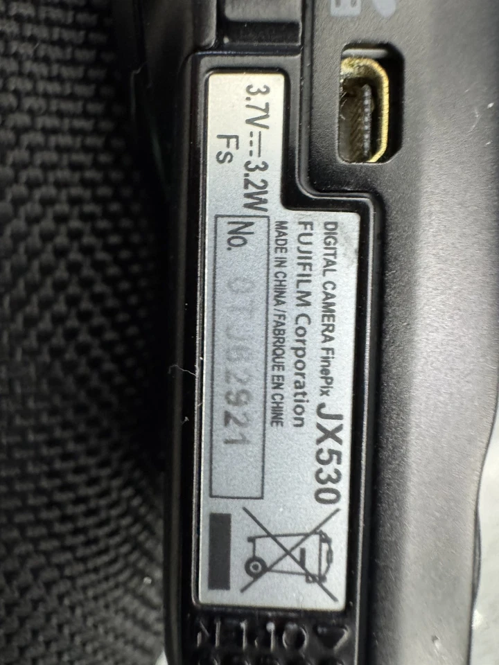 Fujifilm FinePix F455 5.2MP Digital Camera Black – Tested, photo 4 of 5