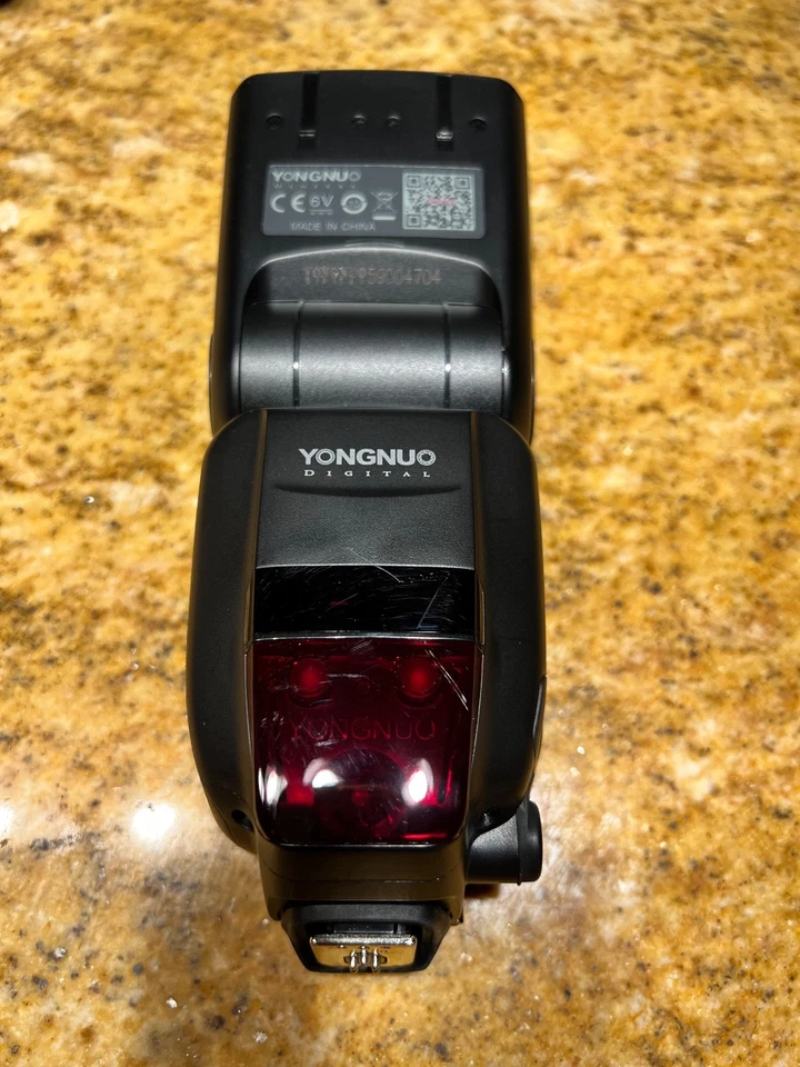 Flash inalámbrico Speedlite YONGNUO YN600EX-RT II para Canon #3 Foto 3 de 4