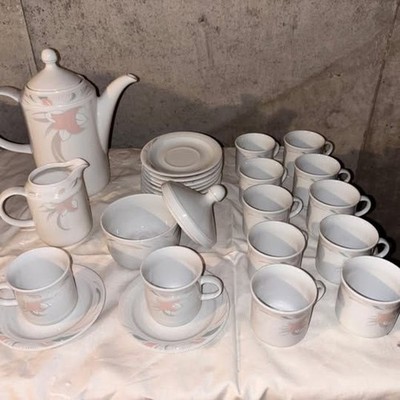 Vintage Kahla (East Germany) Porcelain Tea Set - Pink & Gray Floral, 27 pcs