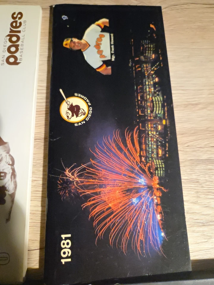 1980/81-Lot Of 2- MLB San Diego Padres media guide / Fingers / Smith - Image 4 of 4
