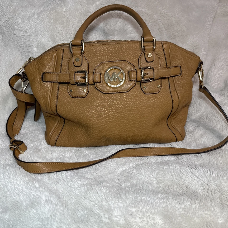 Bolso de Mano Michael Kors 'Riley' de Cuero con Cinturón Frontal Marrón Coñac Tostado Grande Foto 2 de 4