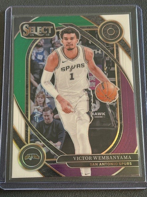 2024-25 Select #229 VICTOR WEMBANYAMA Courtside Level Green White Purple Prizm