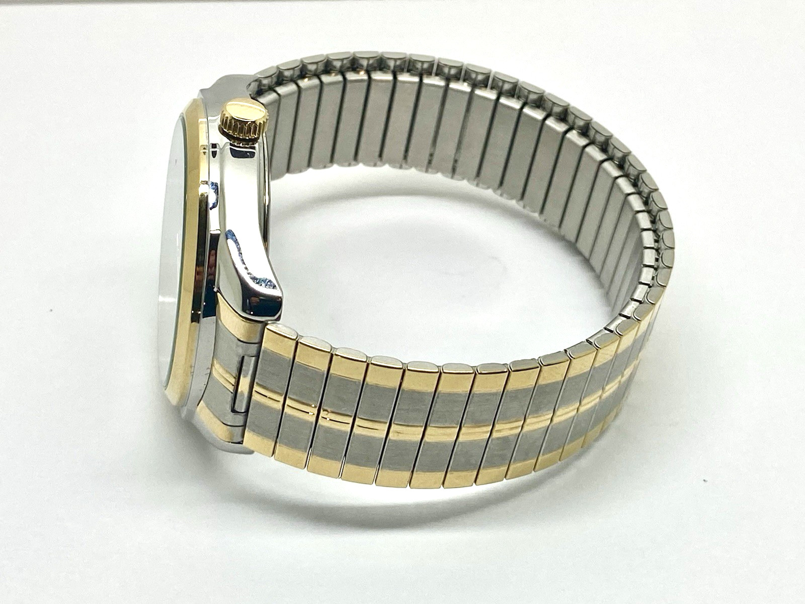 Armitron Men's Watch 20/4591TT Two Tone WR50m Day Date 39mm