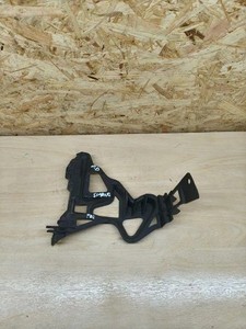 BMW 7 F01, F02 Kotflügelhalter vorne rechts 7046352 18022910 4.40 33890071