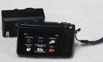 Sony NEX-3N Camera in Excellent Condition
