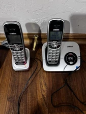 Uniden Dect 6.0 DECT1480 Cordless Digital Answering System 2 Handsets  READ