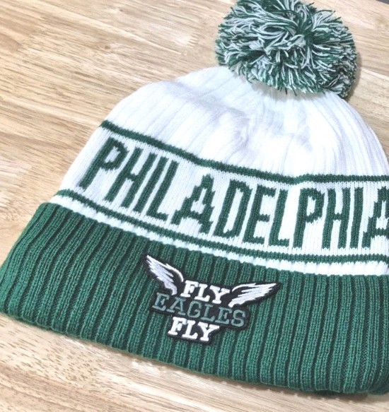 Philadelphia EAGLES Fly Eagles Fly Logo Warm Fur Lined Throwback POM-POM Hat