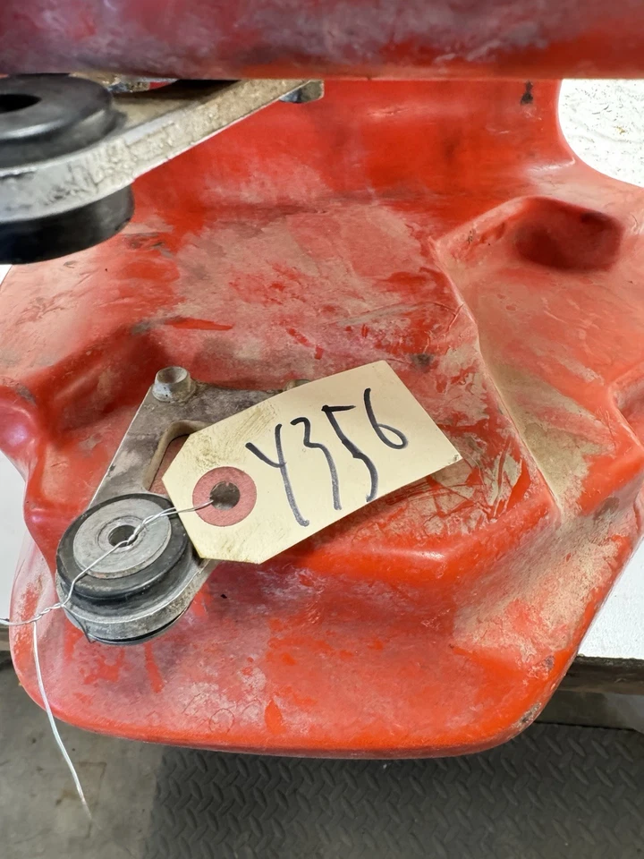 Honda XR350R XR 350 R 85 1985 OEM BUENOS ROSCAS tanque de gasolina pila de combustible montaje en tapa Foto 2 de 4