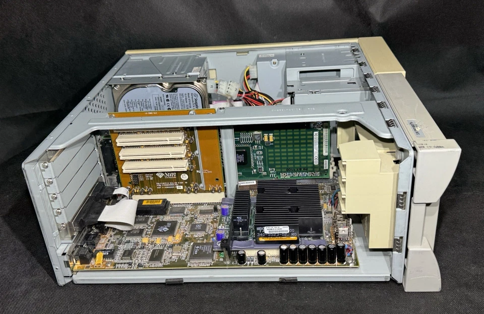 SUN Ultra 10 375-0079, 440MHz,512MB Memory, Creator3D, 15GB HDD,32X CD BOOTABLE! - Image 4 of 4