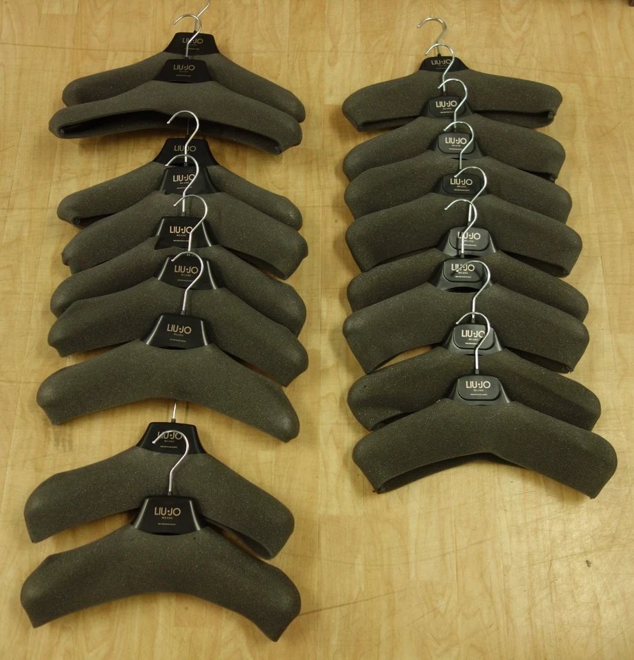 Kleiderbügel schwarz BOSSLiu-Jo  17 St. für Jacke Blazer Anorak Mantel...