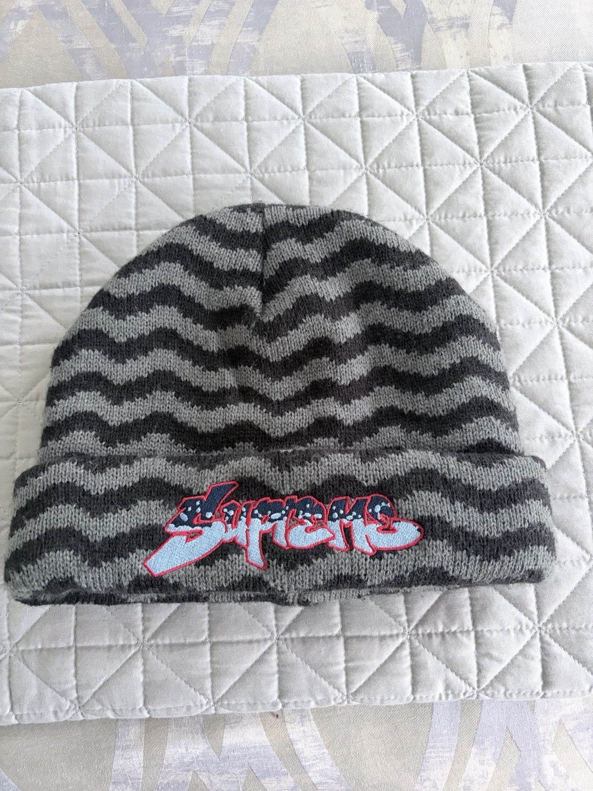 Supreme Mint Black Gray Solid Wave Pattern Beanie… - image 6
