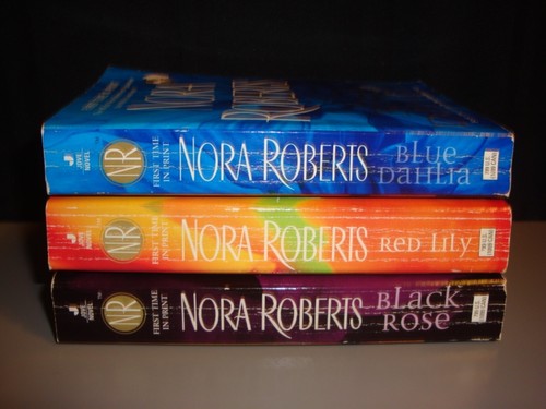 Nora Roberts Garden Trilogy 1-3 Paperback Lot Blue Dahlia Black Rose Red Lily - Picture 3 of 6