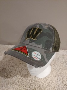 camo wisconsin badgers hat