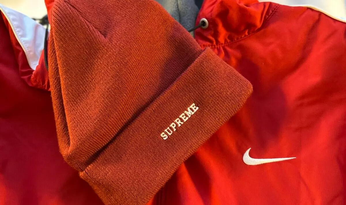 Trench Coat Nike vintage XL + bonnet Supreme Nike