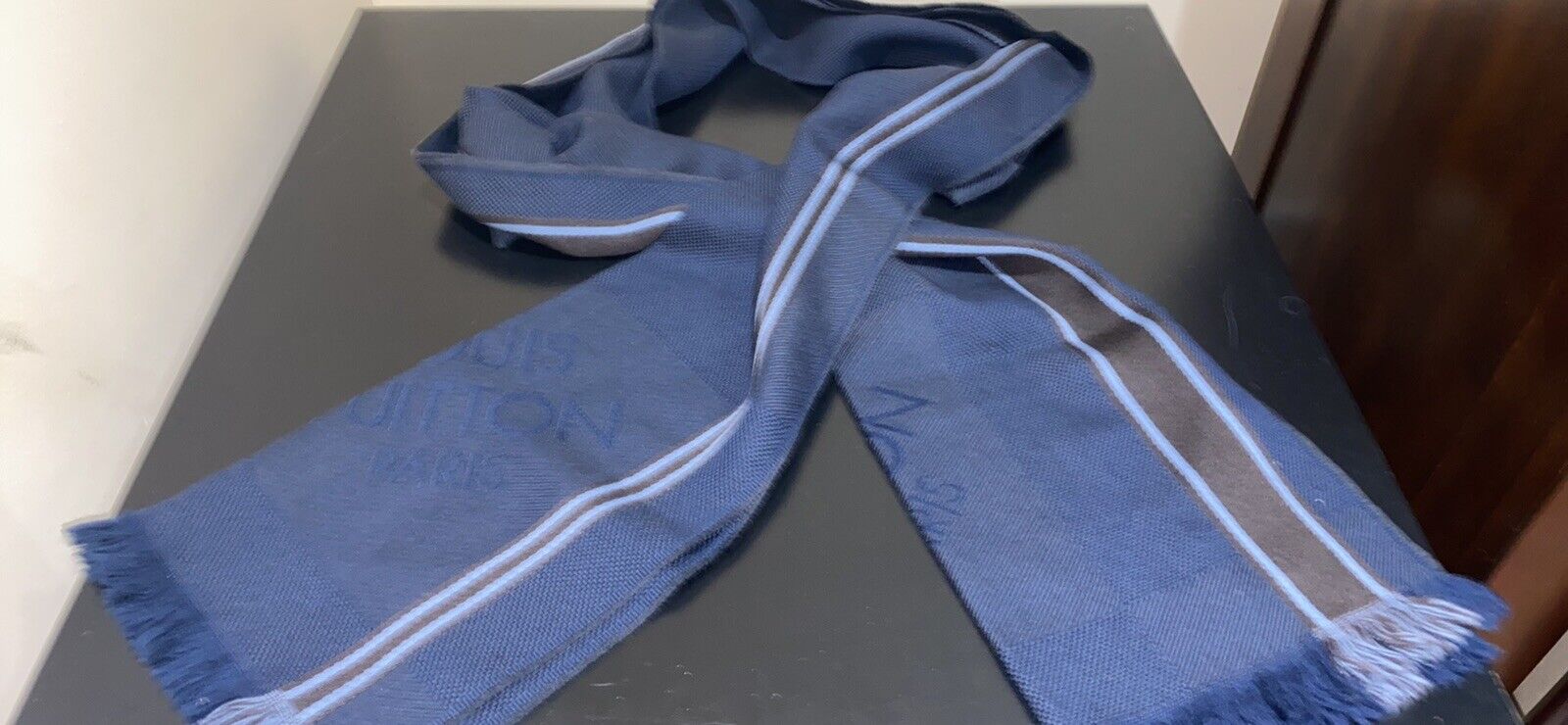 Authentic Louis Vuitton Men’s Blue Scarf