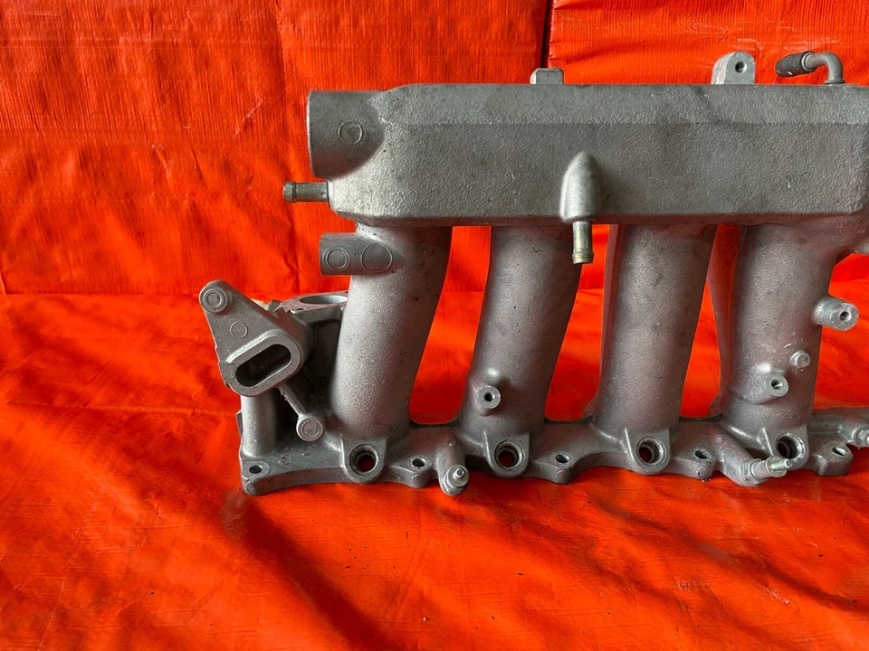 06-09 HONDA S2000 - COLETOR DE ADMISSÃO - 17100-PZX-000 - FABRICANTE DE EQUIPAMENTO ORIGINAL DE FÁBRICA -  - Imagem 2 de 4