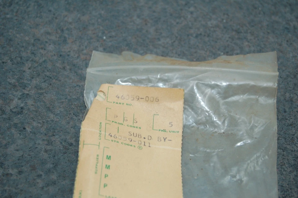 Cuello de palanca 10 NOS Kawasaki 46059-006 W1 W2 A1 A7 F1 W1SS W2SS W2TT 1966-71 Foto 2 de 4