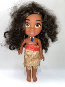 muñeca de moana que canta