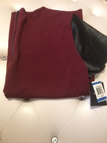 NUEVA Blusa Alfani Nueva Borgoña con Cremallera Espalda Cuero Sintético Mangas Perforadas XL $49.50 - Imagen 5 de 12