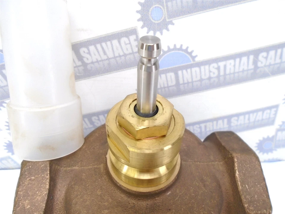 DELTA - DG2-3-40 - 2 in. GLOBE VALVE - 3-Way - 40Cv - 2" FNPT - DG2340 - (NEW) - Image 4 of 4