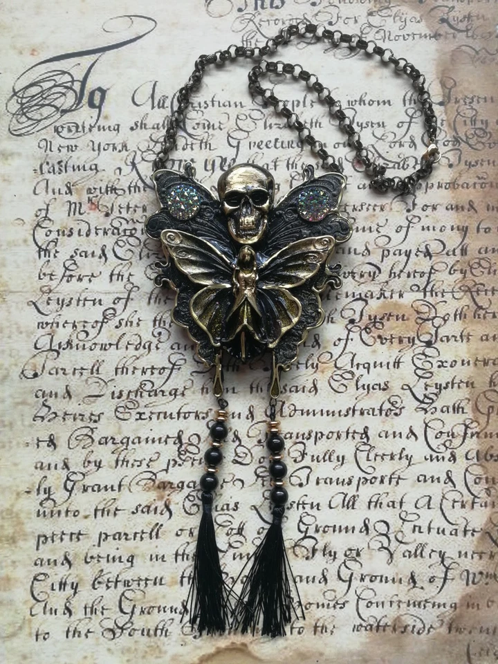Joyería de Lujo Gótico Art Deco Nuevo Collar Calavera Colgante Polilla Mariposa Babero Foto 2 de 4