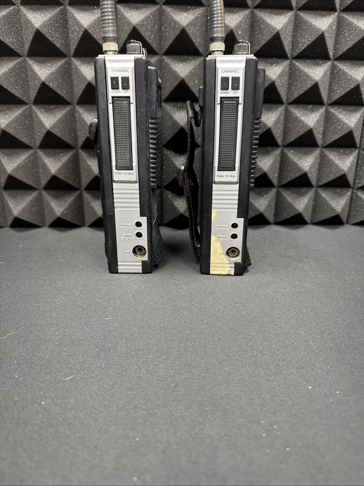 TRC-207 Portable CB Radio, 40 Channel, 5W 2-Way Radios Pack of 2 - Image 2 of 4