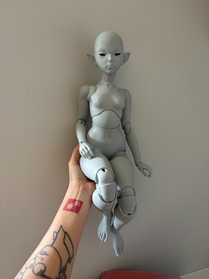 Do Dolls Dream BJD Puppe Miss Marionette Wiegenlied Clementine in Whiny Angel grau