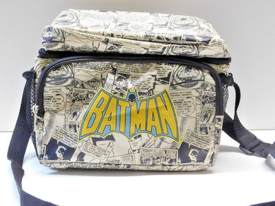 Batman TM & DC Comics LICENSING ESSENTIALS - Tasche 20cm Umhängetasche