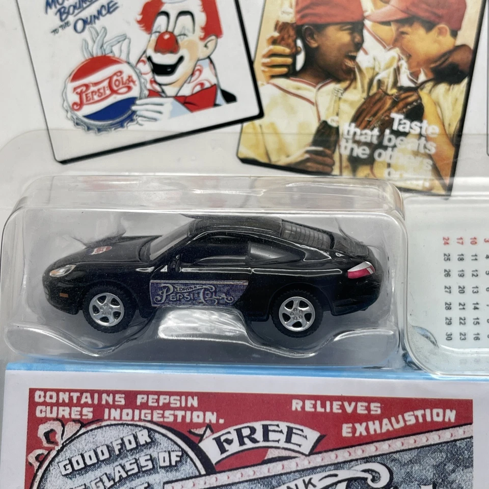 Porsche 911 2005 edición limitada temática Pepsi Cararama 1:72 negro Foto 3 de 4