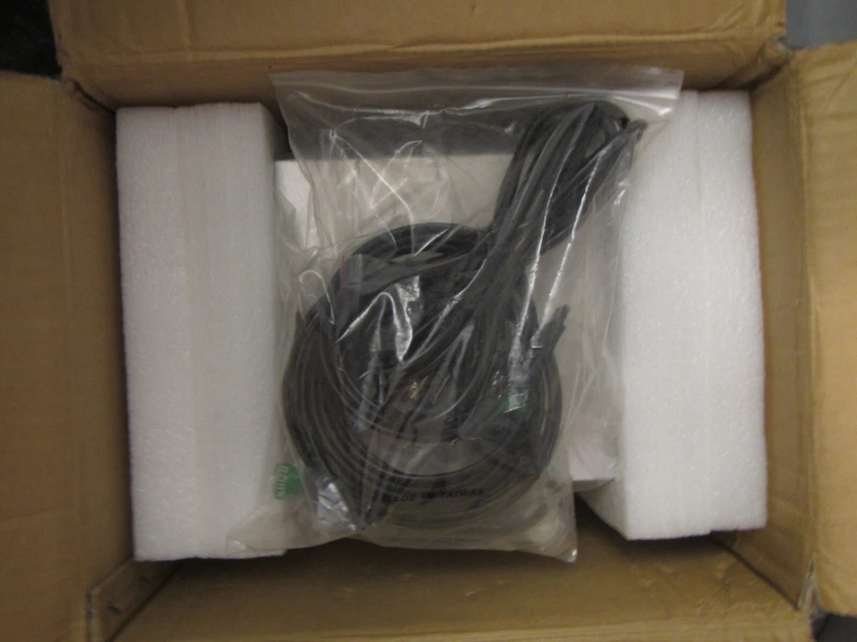 EnhanceBox X4 Raid Desktop Disk Array Hard Drive Enclosure 4 Bay 3.5in SATA-II - Image 3 of 4