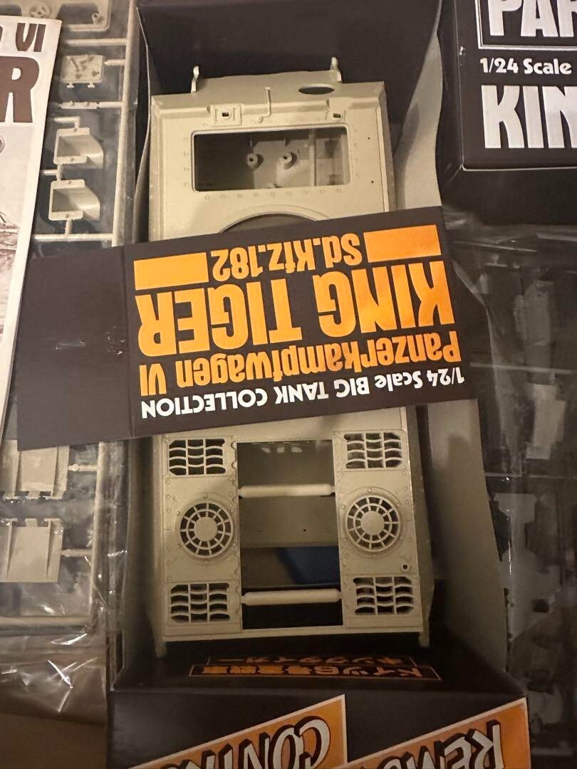 King Tiger SD KFZ 182 Bandai German Heavy Tank 6 Remote Control