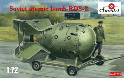 Soviet atomic bomb RDS-3 / 1:72 - Amodel -NA72003