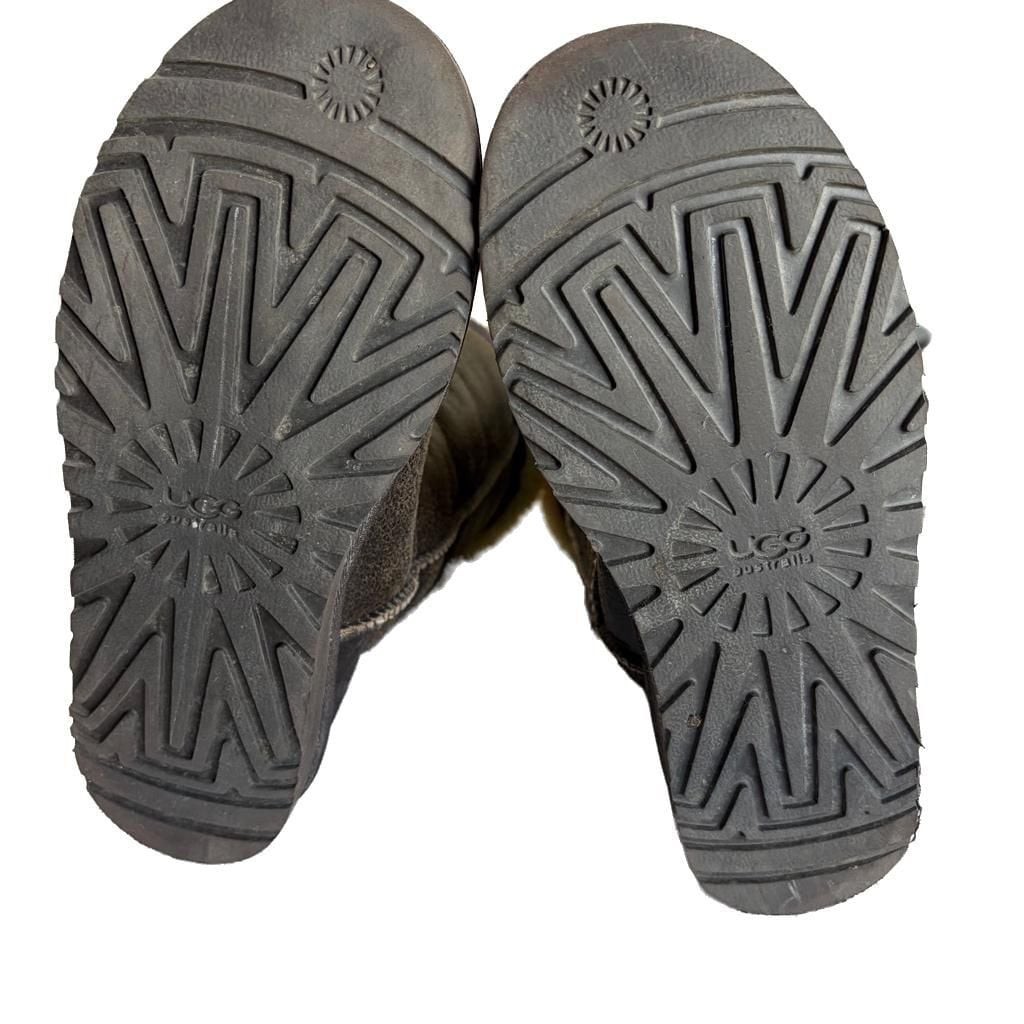 UGG - image 6