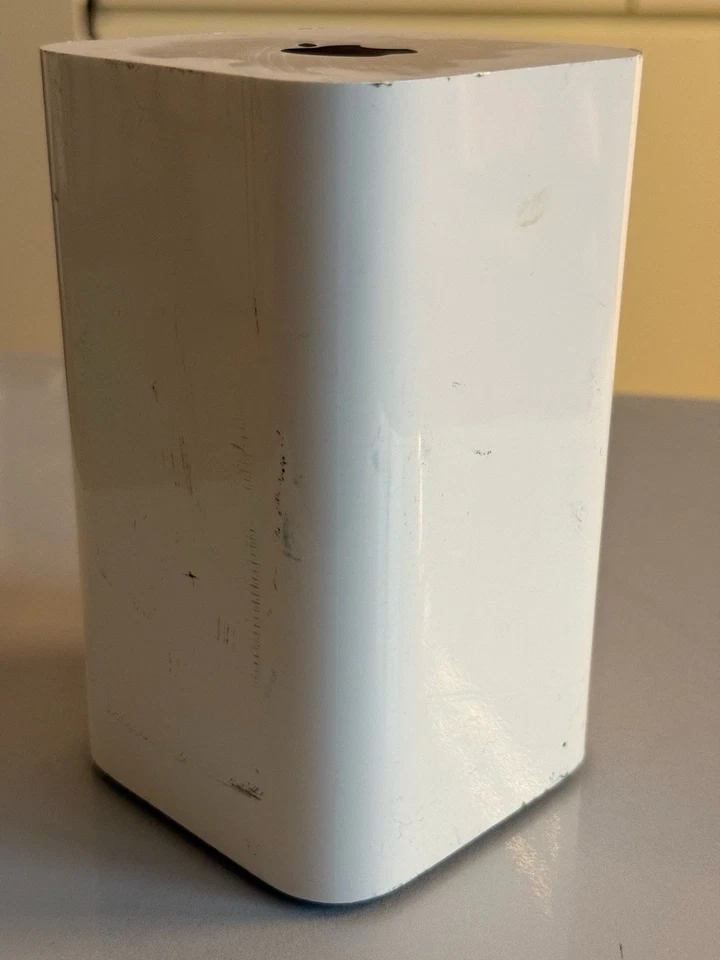 Apple AirPort Time Capsule 2Tb  A1470 -Akzeptabler Zustand - Bild 2 von 4