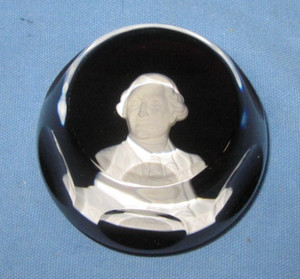 Franklin Mint Baccarat Cameos in Crystal ~ King Louis XVI