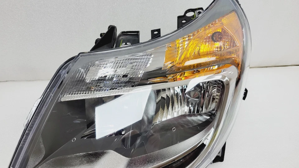 Faro halógeno izquierdo Mopar 2014-22 RAM ProMaster 1500 2500 3500 04725945AH Foto 4 de 4
