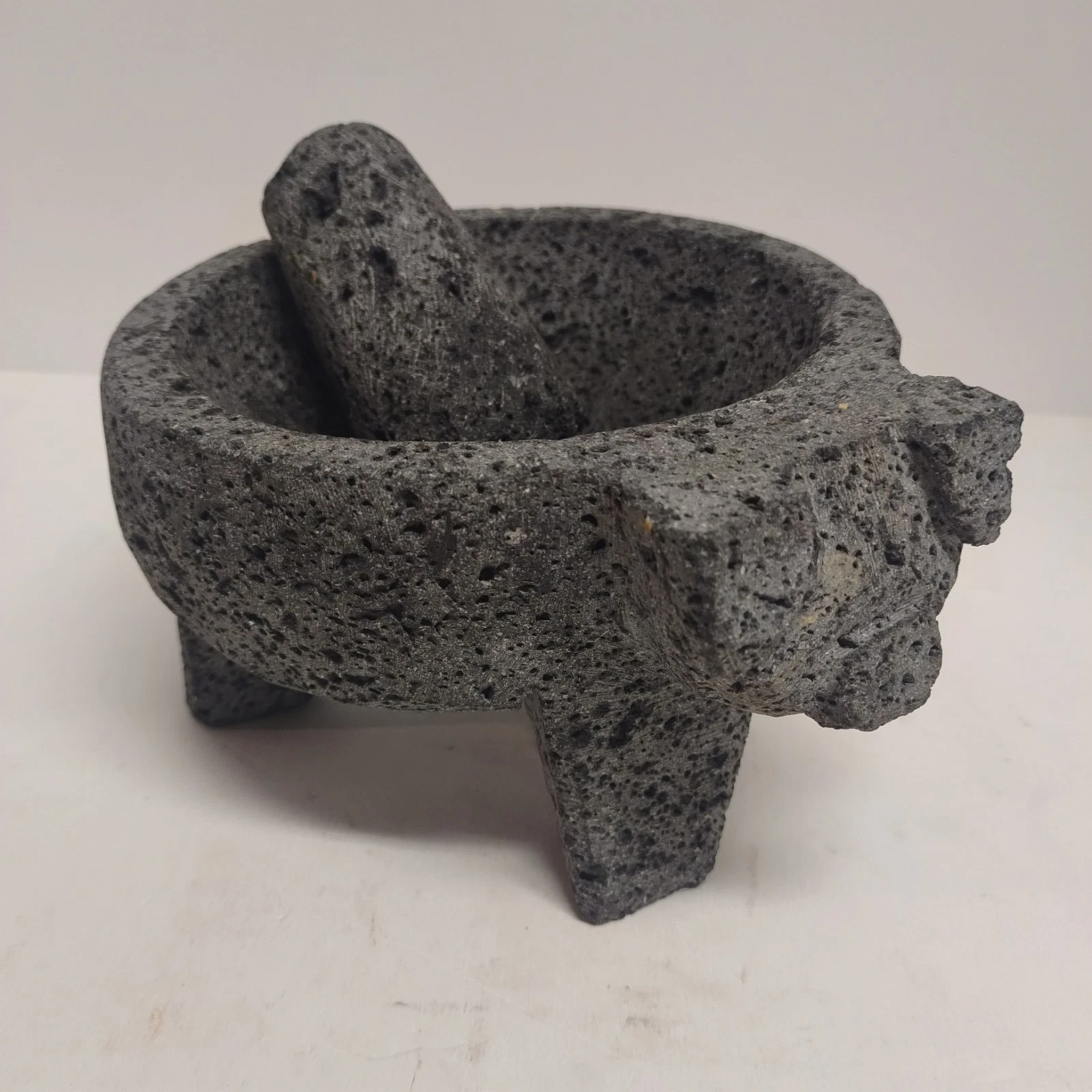 Large Manual Volcanic Stone Molcajete Mortar & Pestle 6" X 4" Tall
Opens in a new window or tab