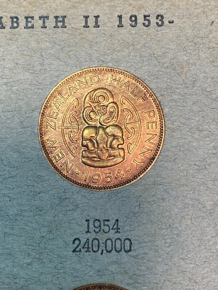 Remarkable New Zealand Half Penny Collection With Rainbow Toned Key Dates CHN - Image 2 of 4