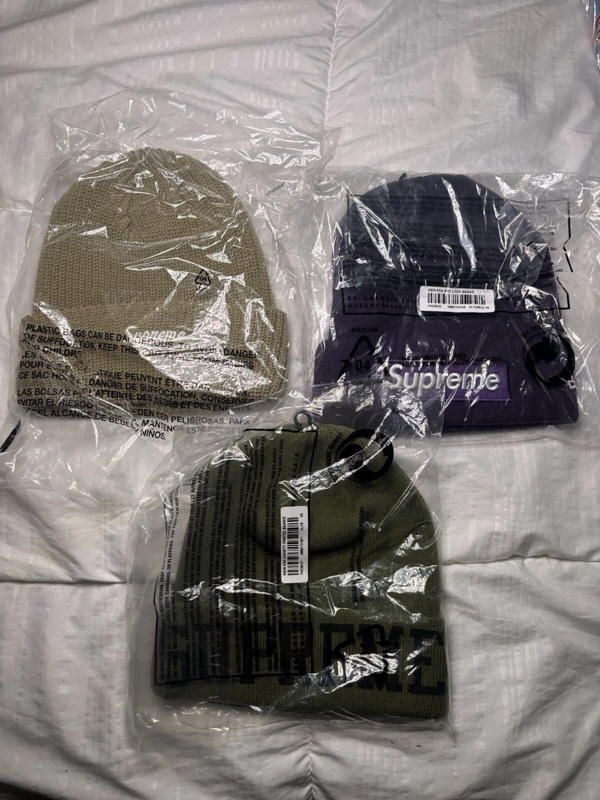 Lot de bonnets Supreme