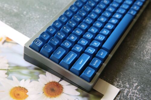 140 Keys Klein Blue SA Profile Doubleshot PBT Keycap Set - Picture 3 of 9