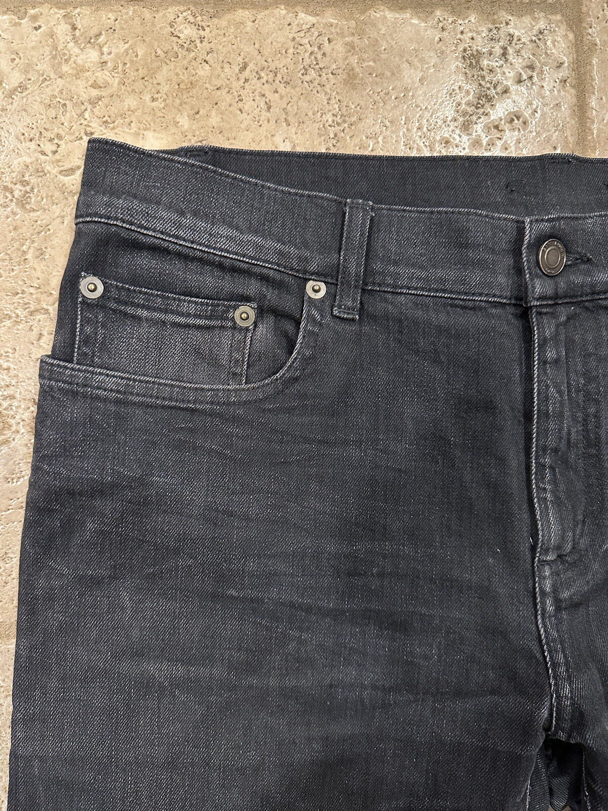 Jeans Saint Laurent Paris x Hedi nero denim spacco al ginocchio