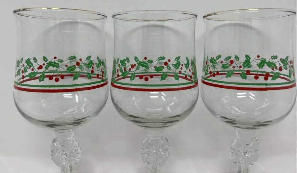 3 Vintage Arby’s Collectors Christmas Holly & Red Berry Berries Bow Stem Goblets - Image 3 of 4