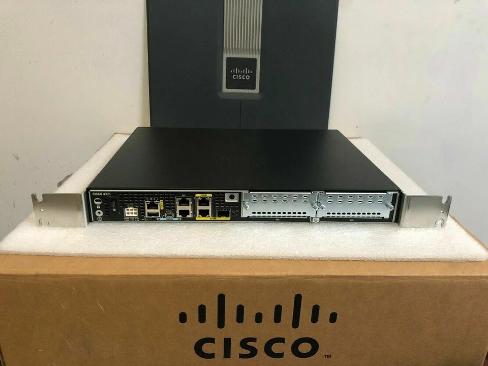 Router CISCO 4321 usato per formazione, perfette condizioni ISR4321/K9 V05 - Immagine 4 di 4