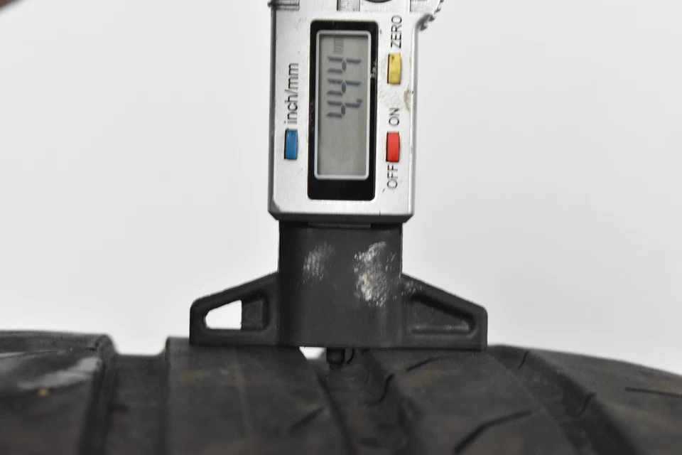 Sommerreifen CONTINENTAL CONTISPORTCONTACT 5 235/45 R20 100V XL SUV - Bild 2 von 4