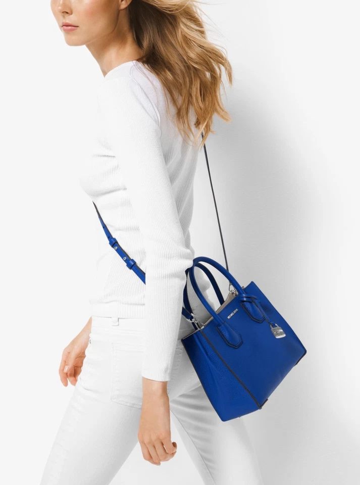 Bolso Mensajero Michael Kors Mercer Mediano Eléctrico Azul Cuero Guijarro Foto 3 de 4