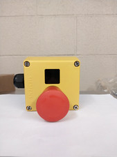 * SIEMENS 3SB38 EMEGRENCY PUSH BUTTON