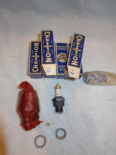 ( 1 ) .. ‘NOS’ Champion 5M Spark Plug ..‘Brass Hat’ .. 2 Ring Design .. USA Made - Picture 18 of 18
