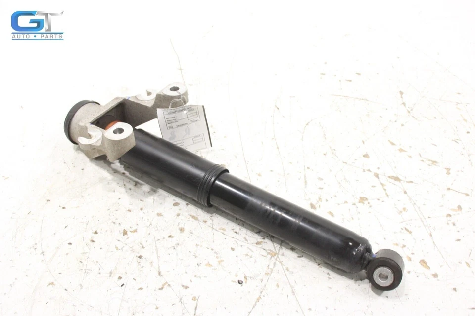 2019 - 2022 VOLVO S90 REAR RIGHT PASSENGER SIDE SHOCK ABSORBER STRUT OEM - Image 2 of 4
